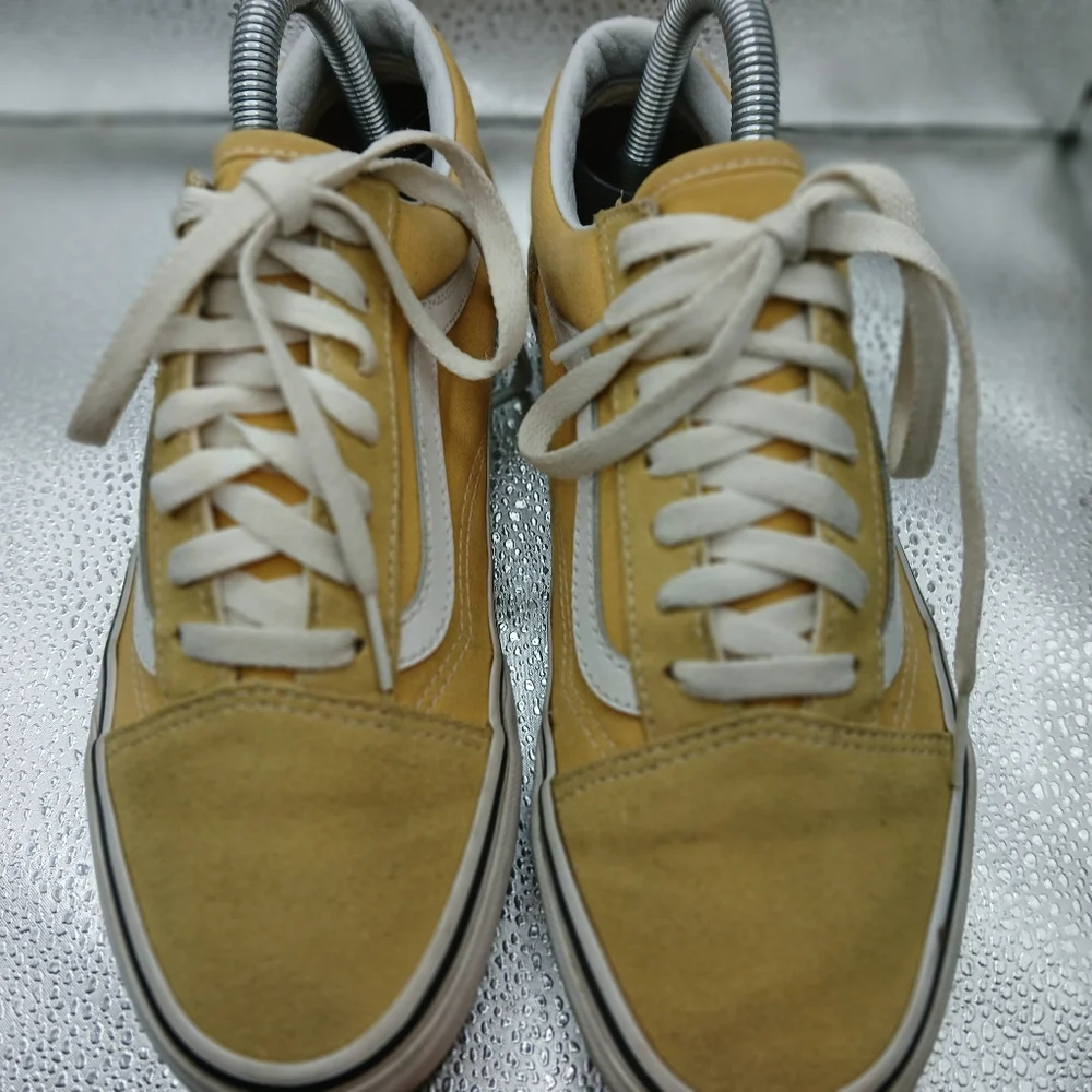 Vans Yellow/Gold Classic Old Skool Low Top Sneakers Men's Size 6
